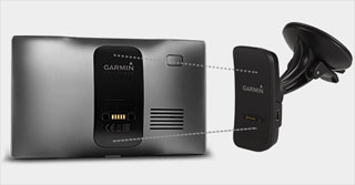 Garmin DriveLuxe с креплением